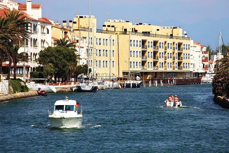Lakóépület Pierre & Vacances Empuriabrava Spanyolország